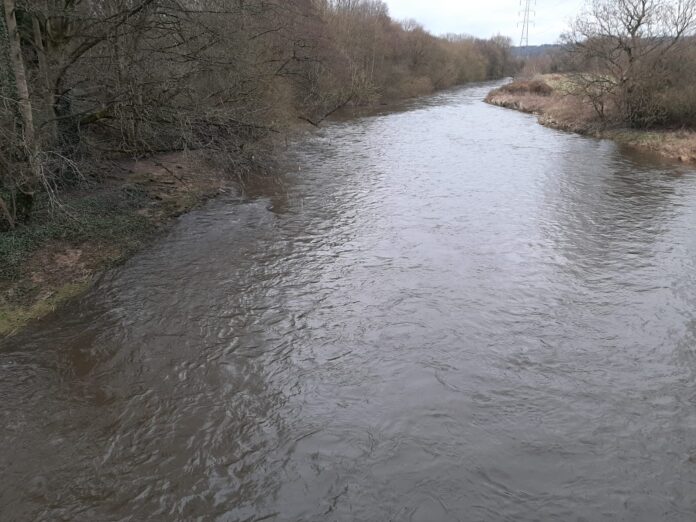 Flood alerts issued for River Aire and Wortley Beck - West Leeds Dispatch