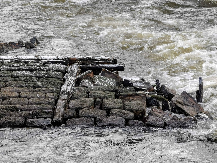 river-aire-newlay-weir-damage-7