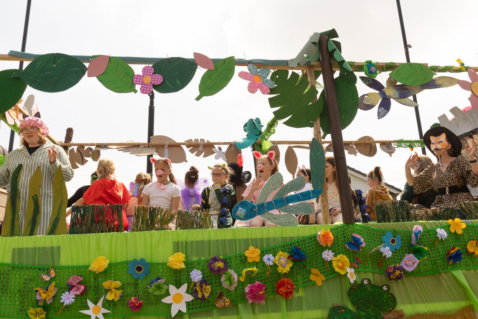 Photos Largest parade at sunny Pudsey Carnival 2024 West Leeds Dispatch